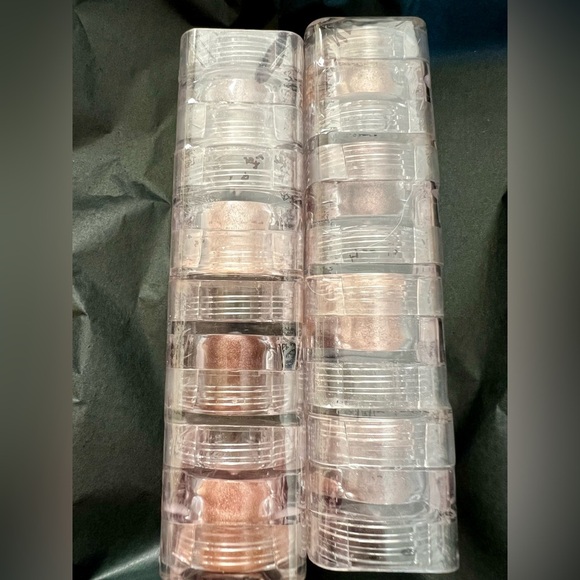 Naked Cosmetics Loose Pigment Set - 4 Stackable Eyeshadows Set in Sierra Nevada - Picture 5 of 8